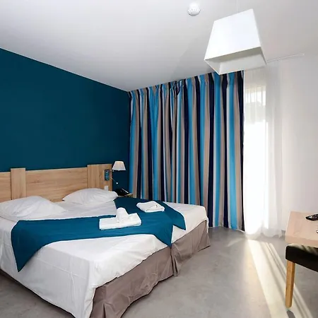 Tatil parkı Prestige Odalys Nakara 4*